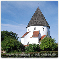 Rundkirche auf Bornholm rundkirche, bornholm, ostsee