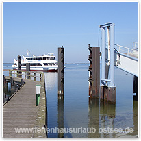 Mit der Fähre zur Insel Hiddensee schaprode, faehre, ruegen, ostsee